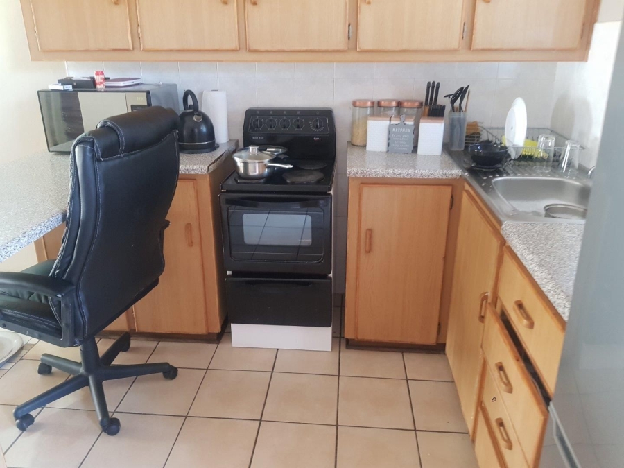 2 Bedroom Property for Sale in Kannoniers Park North West